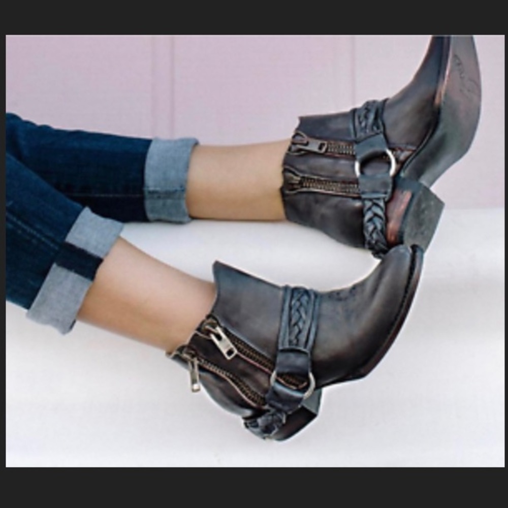 Freebird Clash booties in black